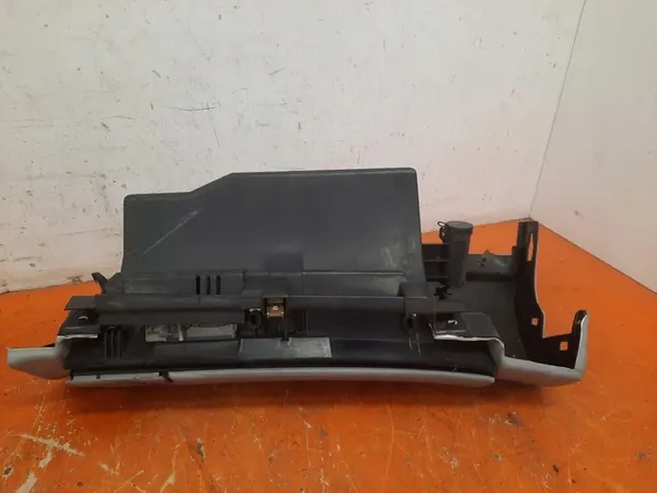 MERCEDES-BENZ CLK 200K C208 97-99 Handschoenenkast A2086800291 image 7