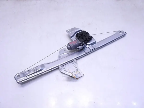 OEM 987654321 Vänster Fram Rutorregulator - Begagnad image 6
