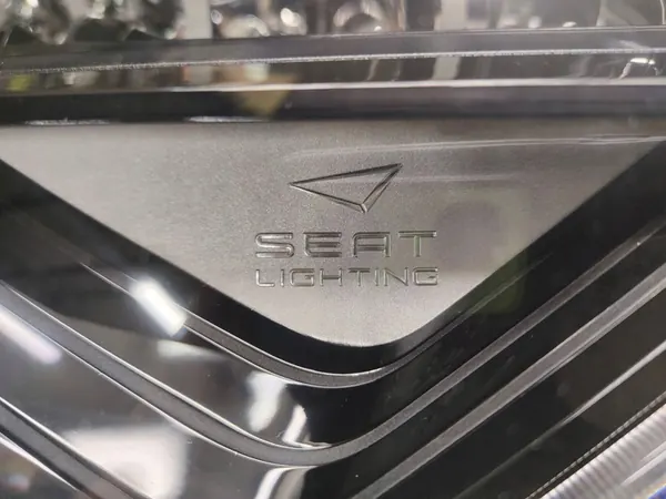 Farol esquerdo Seat Leon III image 5