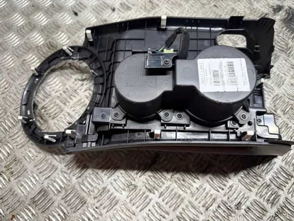 Accoudoir console centrale Kia Sportage OEM 846513W020 image 5