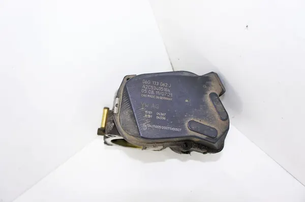 Corpo de borboleta VW Jetta VI 5C 2.0i PY114 image 4