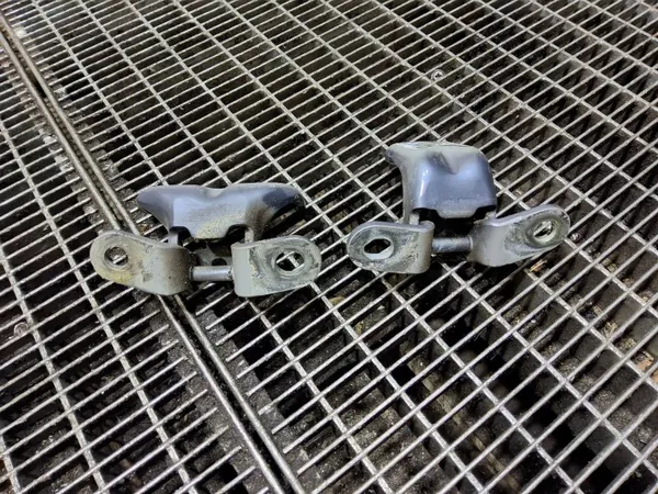 Paumelles de porte avant droite OEM SKE57969 Kia Ceed image 3
