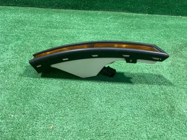 VW PASSAT B6 3C0 Indicador Direito 3C0807718 image 5