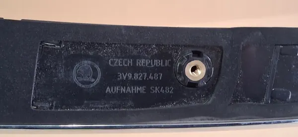 Skoda Superb III Heckklappe Chromleiste OEM 3V9827487 image 8