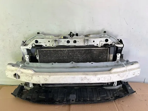OEM PAS PRZEDNI BELKA CHŁODNICE WENTYLATOR Toyota Yaris III image 4