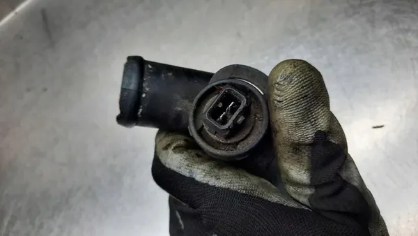 Sensor de tubo de água 074121132 VW LT 35 2.5 SDI image 3