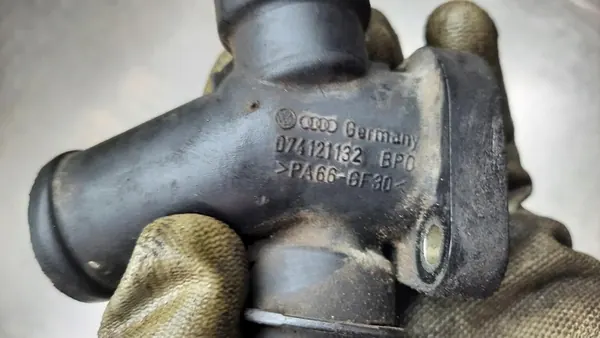 Sensor de tubo de água 074121132 VW LT 35 2.5 SDI image 6