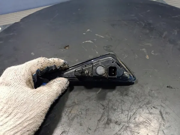 Câmera de sinal de direção direita Tesla Model 3 1495865-20-C image 3
