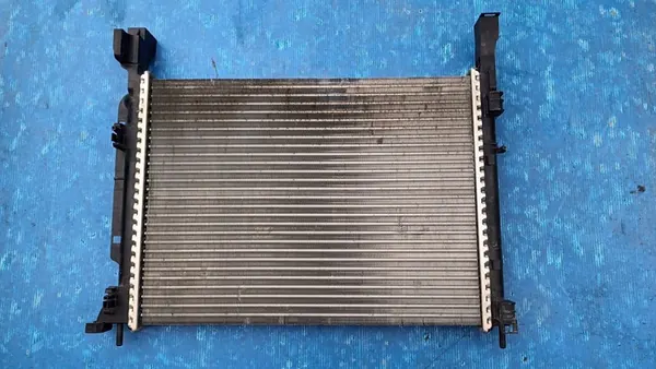 Renault OE 8200418327 Radiador de agua image 2