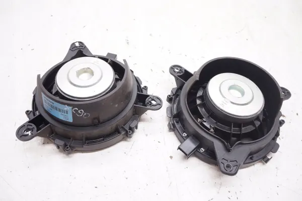 Volvo XC90 Fronttürlautsprecher OEM 30797139 image 3