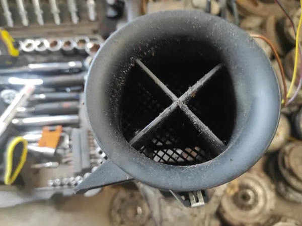 Luftmassenmesser Audi A8 D2 3.7 image 3