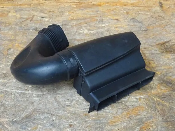 AUDI A3 8P 2.0 TDI Ilmansuodatin 08-12 1K0805971C image 2