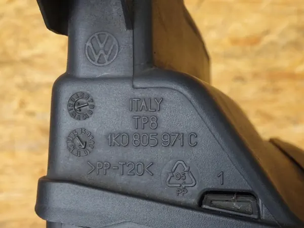 AUDI A3 8P 2.0 TDI Ilmansuodatin 08-12 1K0805971C image 4