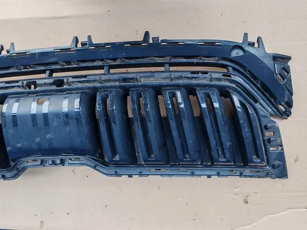 SKODA KODIAQ Grill Front 2017-2020 OE 565853653B image 3