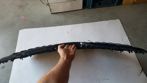 Skoda OE 5E0853653C grille image 6