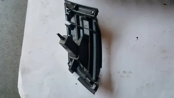 Skoda OE 5E0853653C grille image 8