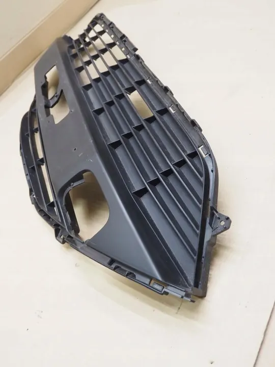 Rejilla del parachoques delantero OEM 53112-0H170 Toyota Aygo II image 8
