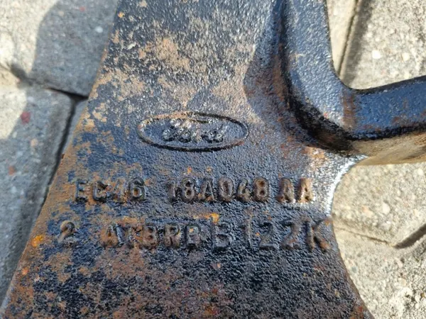 EC46 18A048 AA Soporte Amortiguador Delantero Izquierdo image 3
