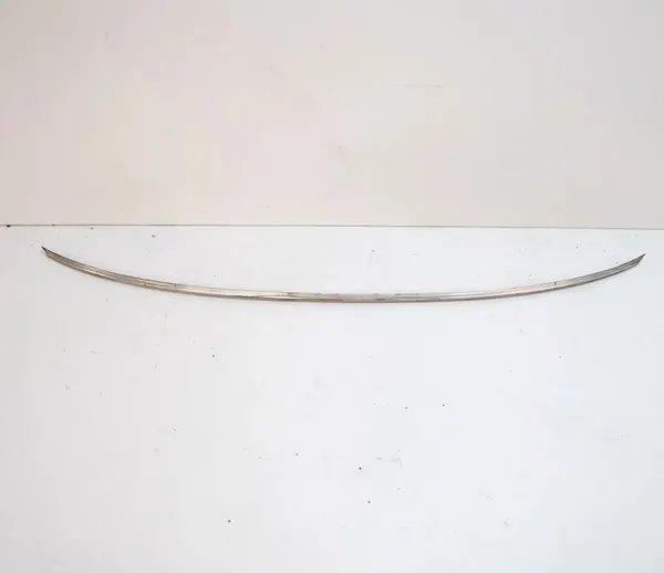 Protection pare-brise Mercedes-Benz SL R107 OEM 1076711730 image 2