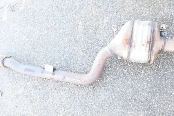 MERCEDES W205 W213 CGI Silencieux Central A2134912901 image 4