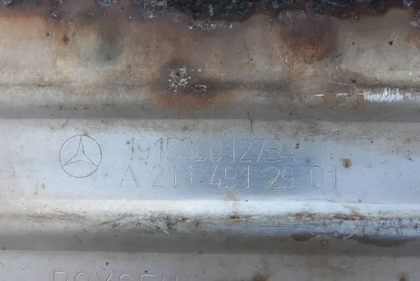 MERCEDES W205 W213 CGI Silencieux Central A2134912901 image 5