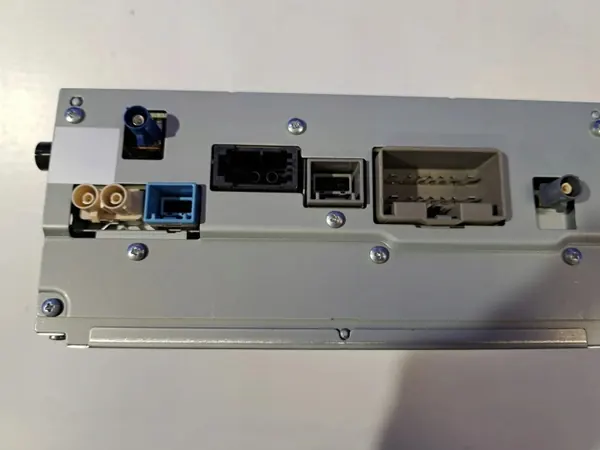 Volvo CD-vaihtaja OEM 31396101 S60 II 2015 image 4