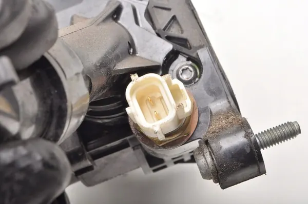 MAZDA 6 GJ GL CX-5 CX-30 2.0 Carcasa de Termostato F-622666.04 PYFA-1516ZB image 8