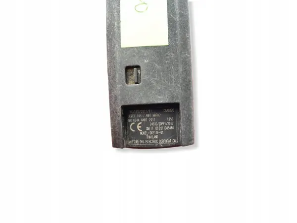 Clé Mazda OEM SKE13E-01 - État d'occasion image 7