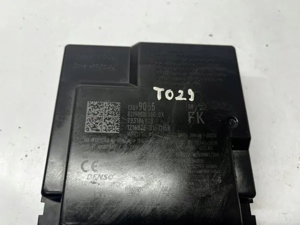 Chevrolet Volt II Avaimeton Käynnistysmoduuli OEM 13599065 image 6