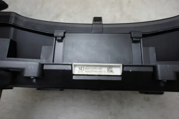 Toyota Avensis T27 Instrumentenpaneel OEM 83800-05M20 image 3
