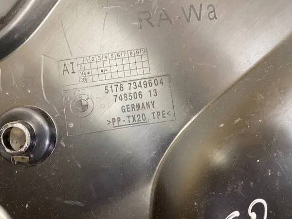 BMW 7349604 Cache Serrure Capot Droit Avant G30 G31 G38 image 6