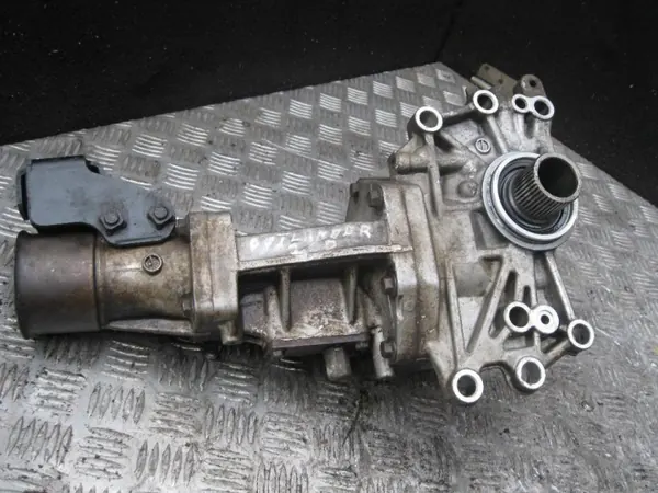 Jakolaatikko OEM 33053 Mitsubishi Outlander II:lle image 3