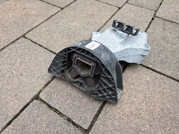 Supporto motore CLIO IV CAPTUR SANDERO II 112106577R image 2