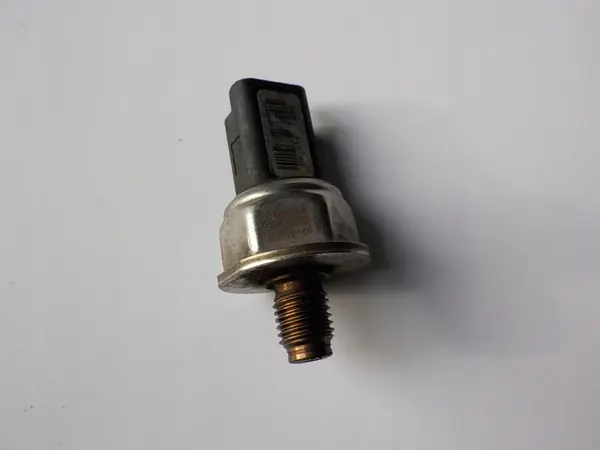 Sensor Presión Combustible Citroen OEM 85PP75-01 9814383880 image 2