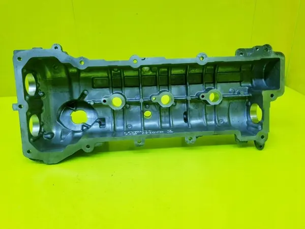 Couvercle Soupape Gauche OEM 318086 PM Maserati 3.0 S image 8