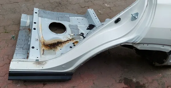 TOYOTA RAV4 Vänster Bakre Kåpa 2018- image 6