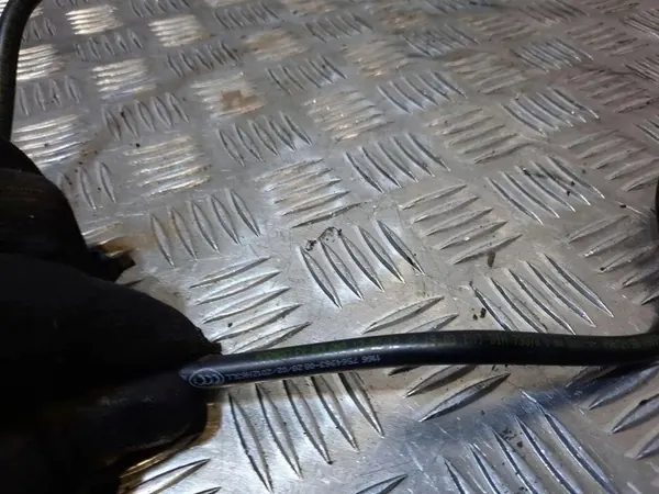 Tuyau de vide BMW 7 (F01, F02) 4.4L Essence OEM 7564963 image 4