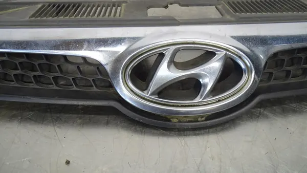 GRILL ATRAPA HYUNDAI I30 1.6CRDI OEM image 5