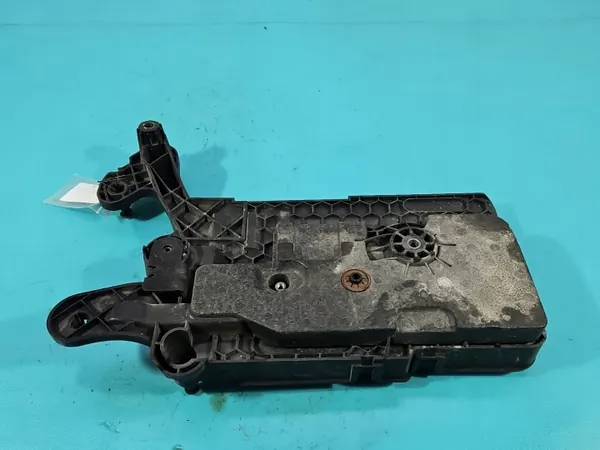 Skoda Akkulaatikko OEM 3Q0915321G 5Q0915331H image 4