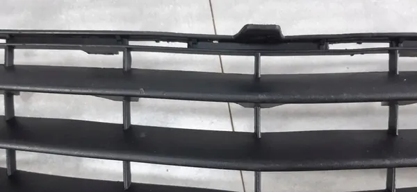 Rejilla de parachoques delantera MERCEDES W204 A2048850023 image 4