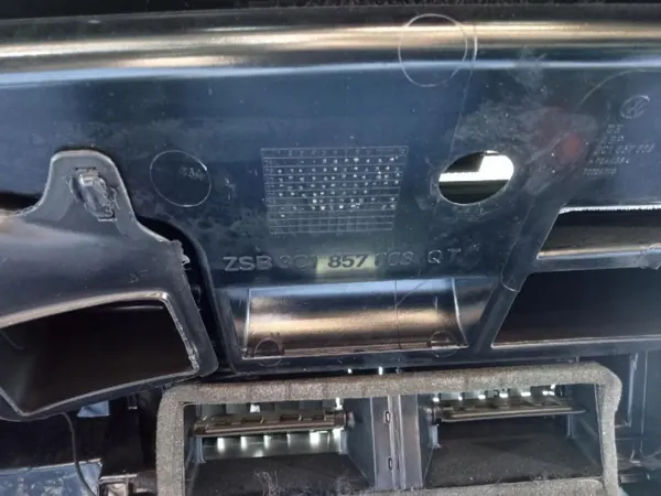 OEM 3C1857003QT Instrumentbräda Konsol VW Passat B7 image 5