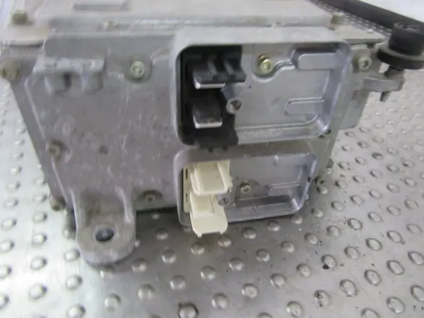 OEM 12644538 Invertteri Chevrolet Volt 1.4i Hybridille image 3