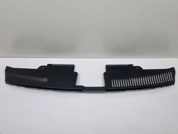 Dodge Durango Haubenschlossabdeckung OEM 65551 - Gebraucht image 3
