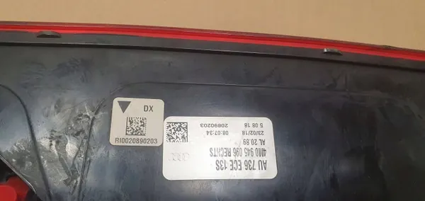 Luz de parachoques trasero OEM 4M0945096 Audi Q7 II 4M image 6