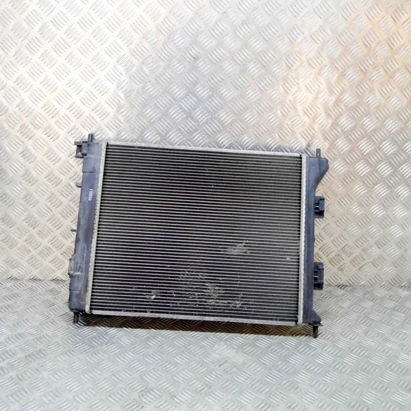 Radiador KIA Ceed 2012 image 2