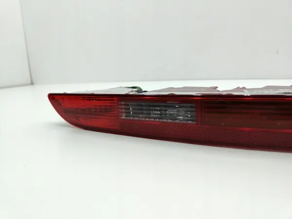 Audi Q5 Bakre Dimljus OEM 8R0945096 - Höger Sida image 4