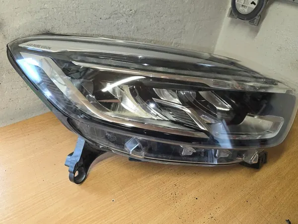 RENAULT CAPTUR LIFT 17- OIKEA ETUVALO LED OEM image 2