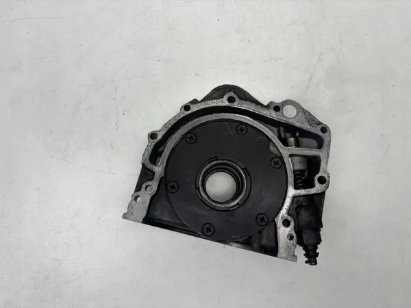 Oliepomp OEM 074115109 voor Audi A6 S6 C4 1996 image 4