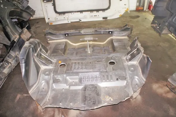 UV527 Ford Edge Mk2 Heckstoßstange - Gebrauchtes OEM-Teil image 3