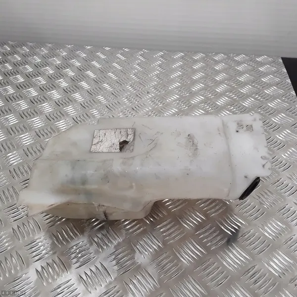 Réservoir de lave-glace Nissan Qashqai 2012 28910jd image 2